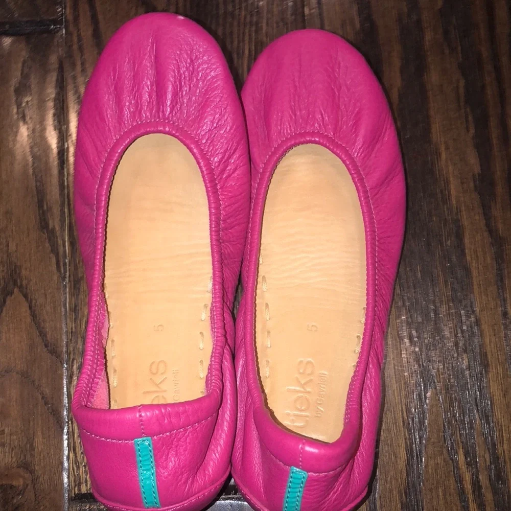 TIEKS hot pink flats size 5